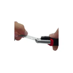 Shop RETIF Cutter Professionnel Auto-Load Lame: 18Mm Noir/Rouge